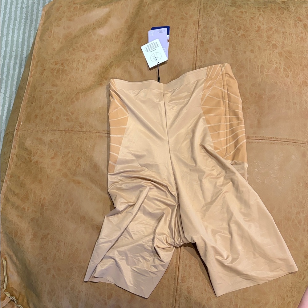 NWT Honeylove ShadowSculpt High-Waist Short - L - Picture 6 of 6